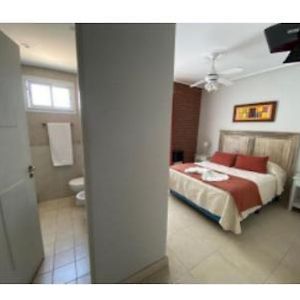 Habitación Económica con Cama King